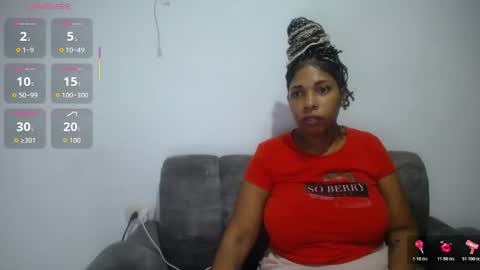 Snapshot of emilyhines__ chatting on 02-21-26, 10:33 Emilyhines online show from 02-21-26, 10:33