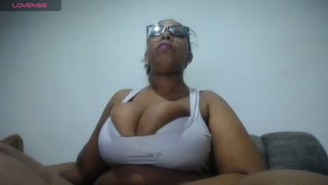 Emilyhines online show from 07-10-26, 09:17