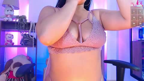 Snapshot of emilyjewell1 chatting on 10-03-25, 11:18 Emily online show from 10-03-25, 11:18