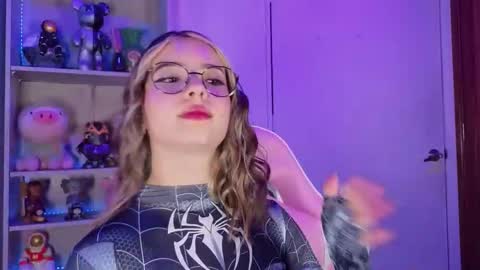 VALEEEN online show from 10-13-25, 04:29