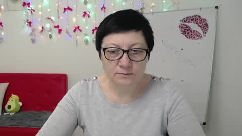 Emily online show from 04-19-26, 05:18