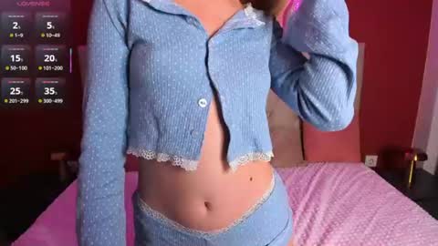 Snapshot of emilymagnificent chatting on 06-18-26, 01:50 emilymagnificent online show from 06-18-26, 01:50
