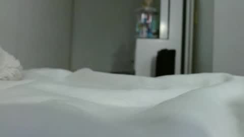 emily monrro online show from 02-10-25, 02:30