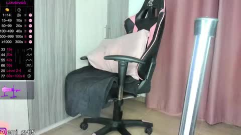 Snapshot of emilyn_grey chatting on 03-06-25, 05:43 Emilyn online show from 03-06-25, 05:43