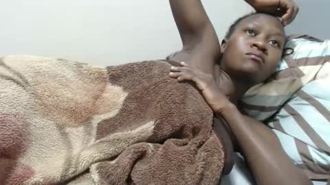 Emilly online show from 04-28-26, 02:27