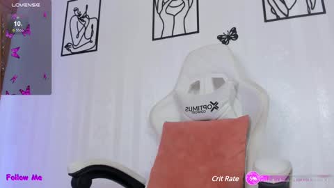 Snapshot of emilyrive chatting on 02-17-25, 02:04 Emily online show from 02-17-25, 02:04
