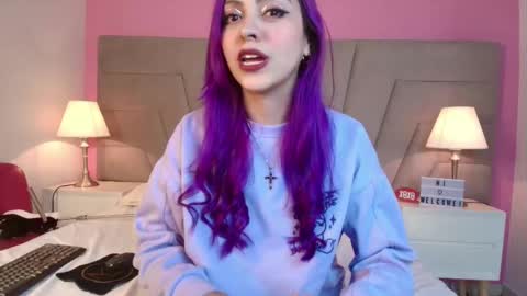 Snapshot of emilyroth chatting on 03-09-26, 10:14 emily online show from 03-09-26, 10:14