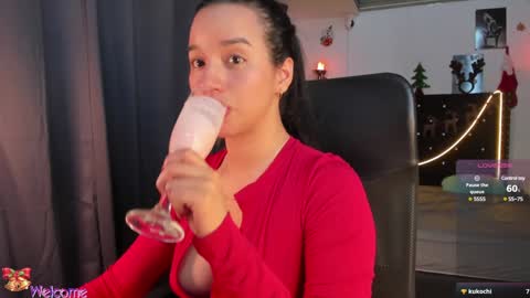 Snapshot of emilyrousex chatting on 12-30-24, 06:38 emilyrousex online show from 12-30-24, 06:38