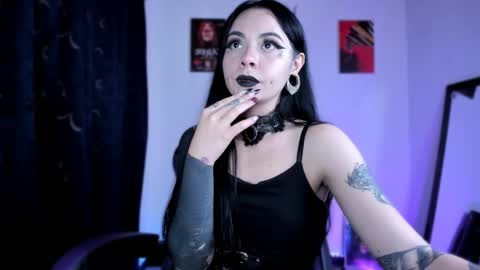 Snapshot of emilyrymer chatting on 10-16-25, 06:53 Emily Support me to have 100 likes plx online show from 10-16-25, 06:53