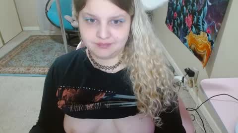 Snapshot of emilyshaze chatting on 02-13-25, 05:58 emily haze online show from 02-13-25, 05:58