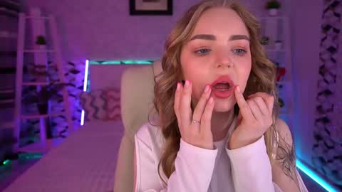  MY NAME IS Emily WELCOME EVERYONE I WILL BE HAPPY TO GIVE YOU WHAT YOU HAVE DREAMED OF FOR SO LONG online show from 05-01-26, 06:40