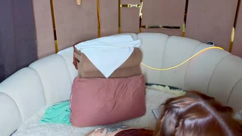 Snapshot of emilytrays chatting on 05-11-26, 12:55 Emily wish-list online show from 05-11-26, 12:55