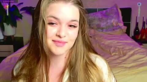 Snapshot of emilywhisperawesome chatting on 06-14-26, 08:44 emilywhisperawesome online show from 06-14-26, 08:44