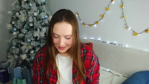 Snapshot of emilyxgrasez chatting on 01-04-25, 01:42 Emily online show from 01-04-25, 01:42