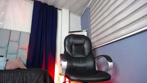 Emily  online show from 01-18-26, 03:10