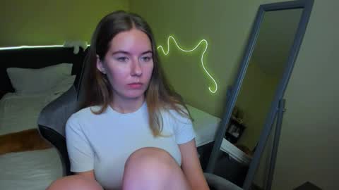 Emily online show from 11-30-25, 04:44