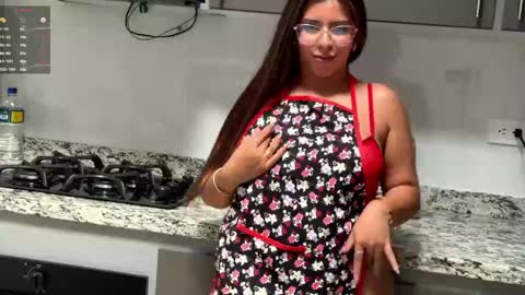Snapshot of emilyy_cooperr chatting on 05-08-26, 02:00 emilyy_cooperr online show from 05-08-26, 02:00