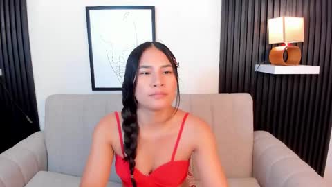 emilyy_kim online show from 10-16-25, 10:33