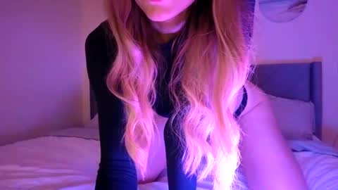 emilly online show from 09-27-25, 03:22