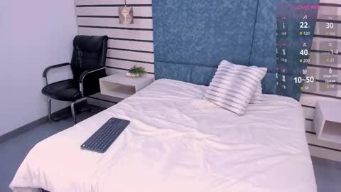 Emily  online show from 09-08-25, 02:38