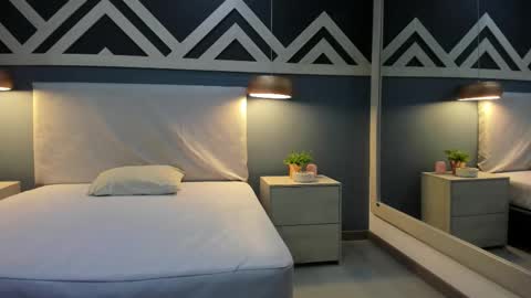 Emily  online show from 11-21-25, 11:20