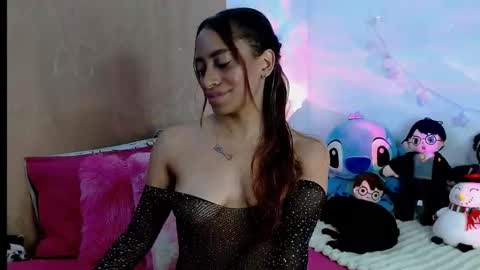 Snapshot of emilyzans07 chatting on 03-06-25, 02:09 emilyzans07 online show from 03-06-25, 02:09