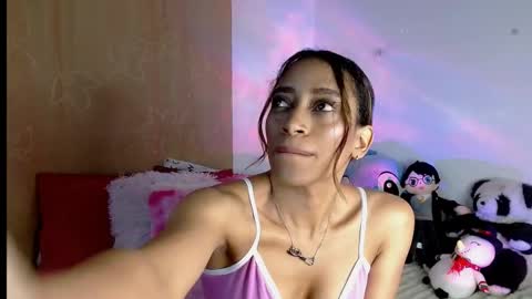 Snapshot of emilyzans07 chatting on 03-11-25, 10:20 emilyzans07 online show from 03-11-25, 10:20