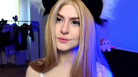 Snapshot of emimiy chatting on 02-19-25, 05:49 emimiy online show from 02-19-25, 05:49