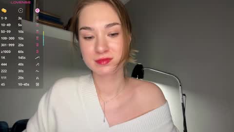 Snapshot of eminemswife chatting on 04-10-26, 06:45 Nadya online show from 04-10-26, 06:45