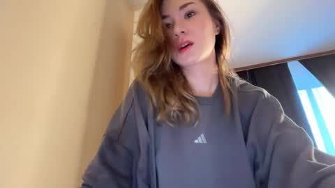 Snapshot of eminemswife chatting on 04-25-26, 07:22 Nadya online show from 04-25-26, 07:22