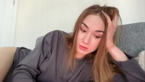 Snapshot of eminemswife chatting on 05-11-26, 07:47 Nadya online show from 05-11-26, 07:47