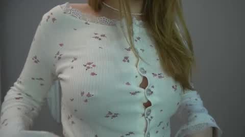 Snapshot of eminent_eva chatting on 01-05-26, 06:11 Eminent Eva online show from 01-05-26, 06:11