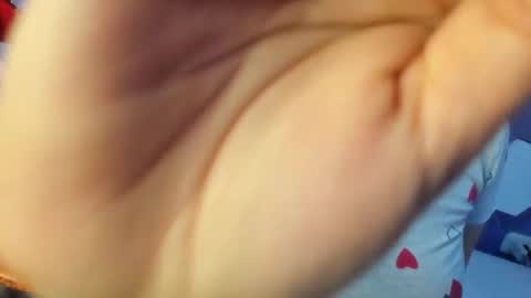 Snapshot of emira199 chatting on 01-06-25, 04:58 emira199 online show from 01-06-25, 04:58