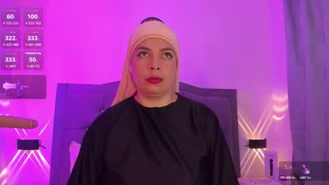 Snapshot of emira199 chatting on 10-08-25, 11:19 emira199 online show from 10-08-25, 11:19