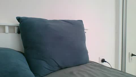 emma_991 online show from 04-21-26, 07:25