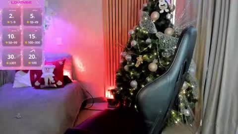 Snapshot of emma_____________ chatting on 12-20-25, 09:00 online show from 12-20-25, 09:00