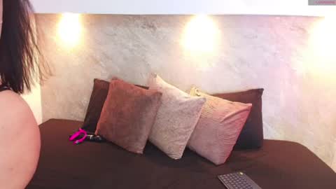 Emma online show from 06-10-26, 04:34