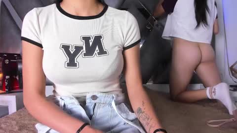 Snapshot of emma__js_ chatting on 03-05-25, 12:33 emma__js_ online show from 03-05-25, 12:33