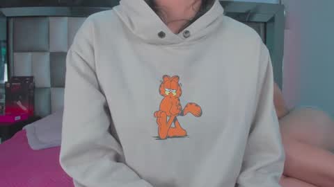 Snapshot of emma__js_ chatting on 10-01-25, 12:00 emma__js_ online show from 10-01-25, 12:00