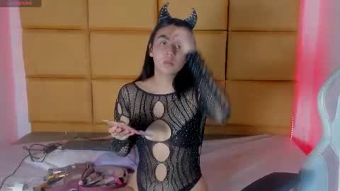 Snapshot of emma__js_ chatting on 06-15-26, 02:30 emma__js_ online show from 06-15-26, 02:30