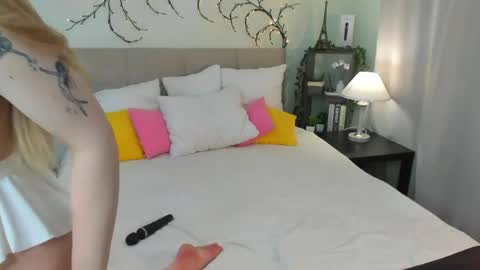 emma__peach online show from 04-26-26, 09:07