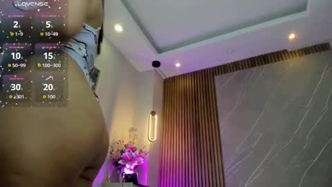 Snapshot of emma__rose1 chatting on 01-09-26, 02:36 emma__rose1 online show from 01-09-26, 02:36