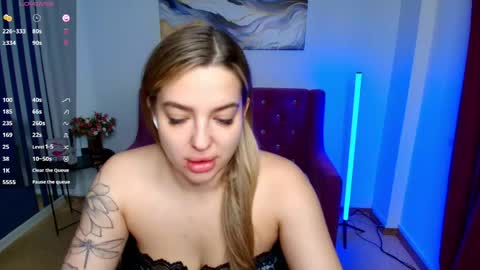 Snapshot of emma__rosss chatting on 05-19-26, 02:18 emma__rosss online show from 05-19-26, 02:18