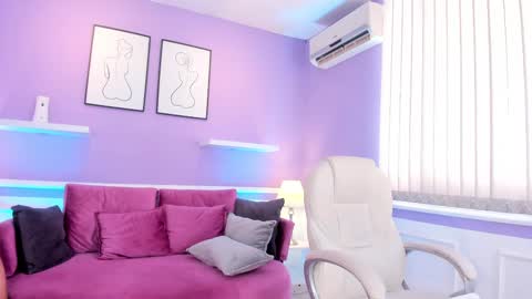 Snapshot of emma__walkerr_ chatting on 01-25-25, 07:07 emma__walkerr_ online show from 01-25-25, 07:07