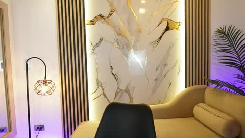 Snapshot of emma__walkerr_ chatting on 03-07-26, 07:11 emma__walkerr_ online show from 03-07-26, 07:11