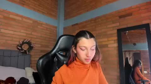 Hey Im EmmaHelp me reach 100 likes online show from 06-13-26, 07:12