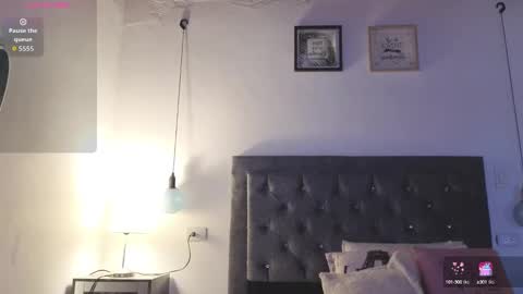 Snapshot of emma_blake__ chatting on 09-25-25, 05:33 Emma online show from 09-25-25, 05:33
