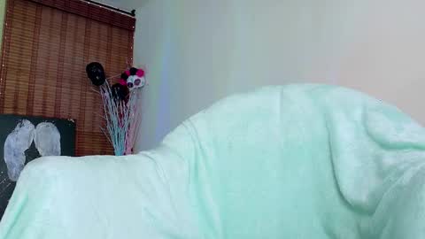 Snapshot of emma_blanco chatting on 11-10-25, 08:46 Emma online show from 11-10-25, 08:46