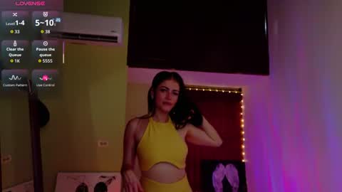 Emma online show from 06-25-26, 02:54