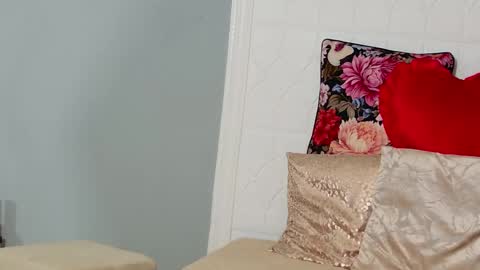 emma_bliss_ online show from 02-15-26, 08:27